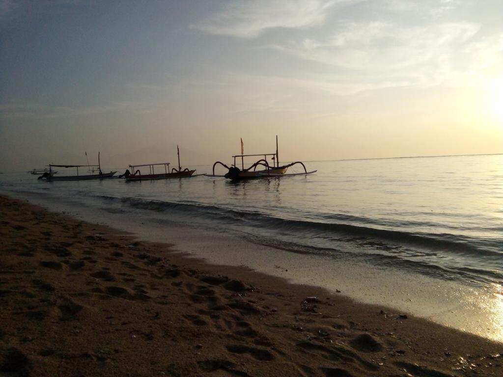 Villa Ngetis Sanur Exterior foto